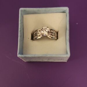 Elegant Silver Ring with Crystal Accents